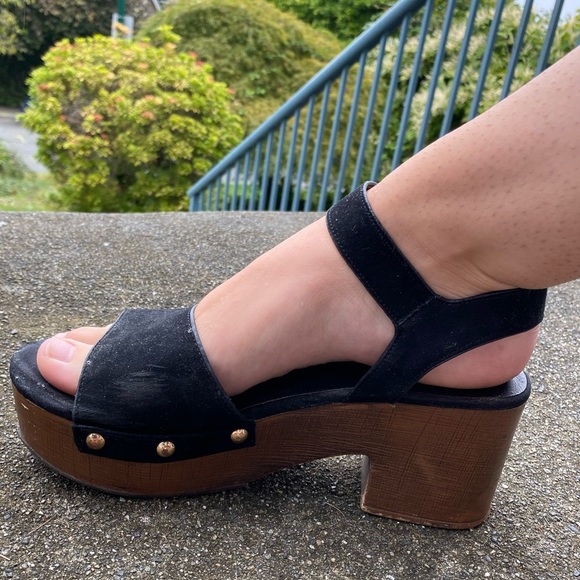 Topshop Black Wooden Sandals - Picture 2 of 6